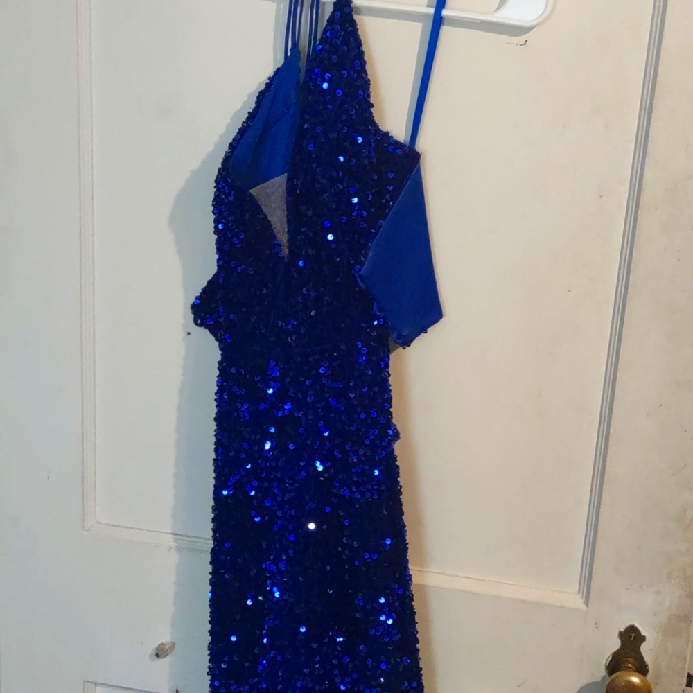 Girl's prom dress